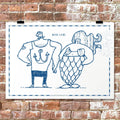 Poster Seemann und Nixe Arm in Arm, Schriftzug Meer Liebe, an Backsteinwand mit Clips | Prinzenart