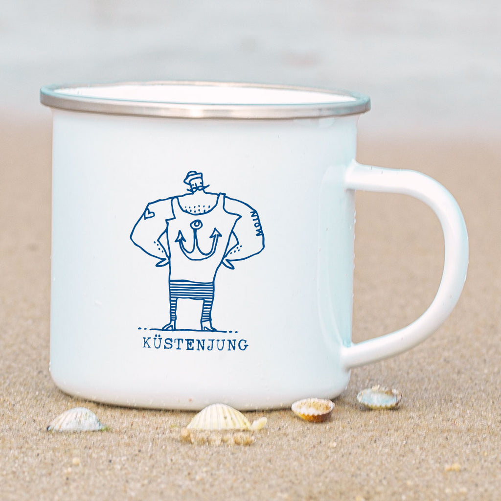 Emaille-Tasse – Küstenjung