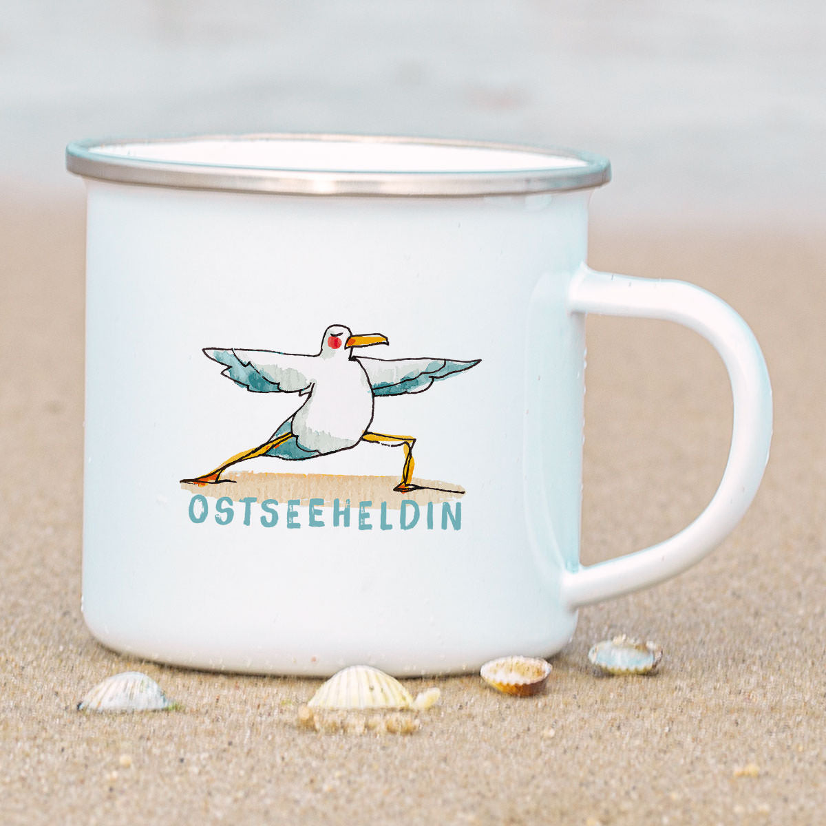Emaille-Tasse – Ostseeheldin