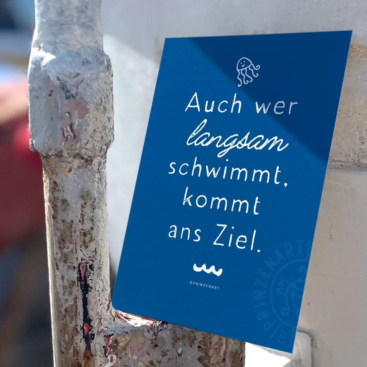 Postkarte Langsam, motivierender maritimer Spruch am Strand | Prinzenart